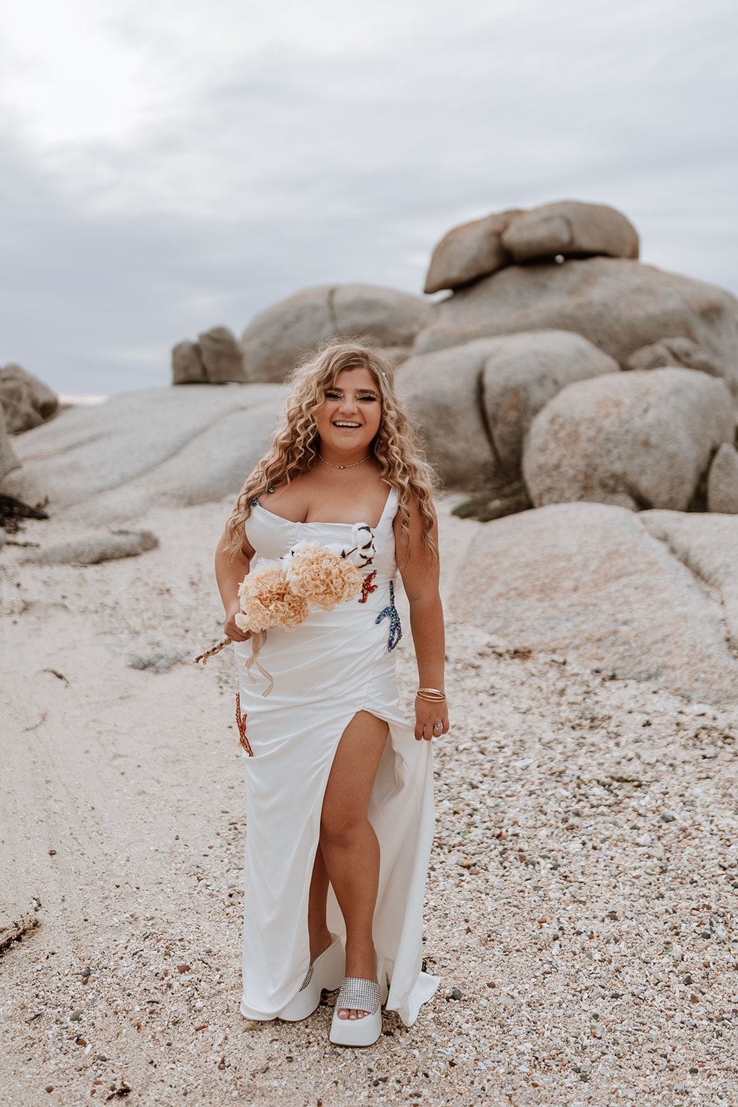 Modern minimalist wedding dress trend for plus size brides