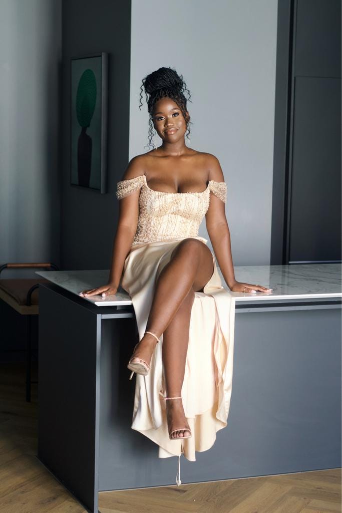 Nude Elegance